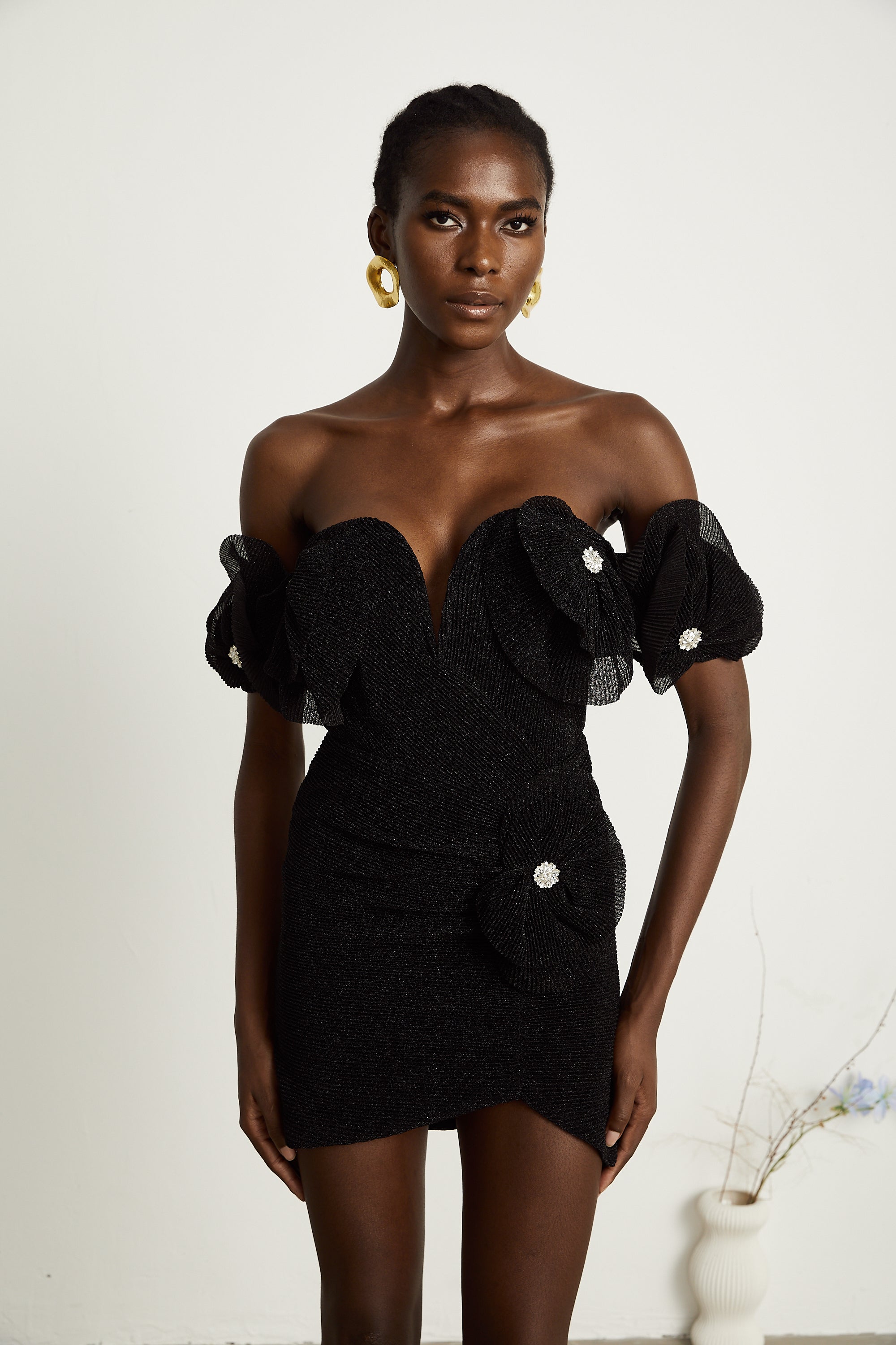 Nervürlü Çiçek Aplikeli Mini Elbise