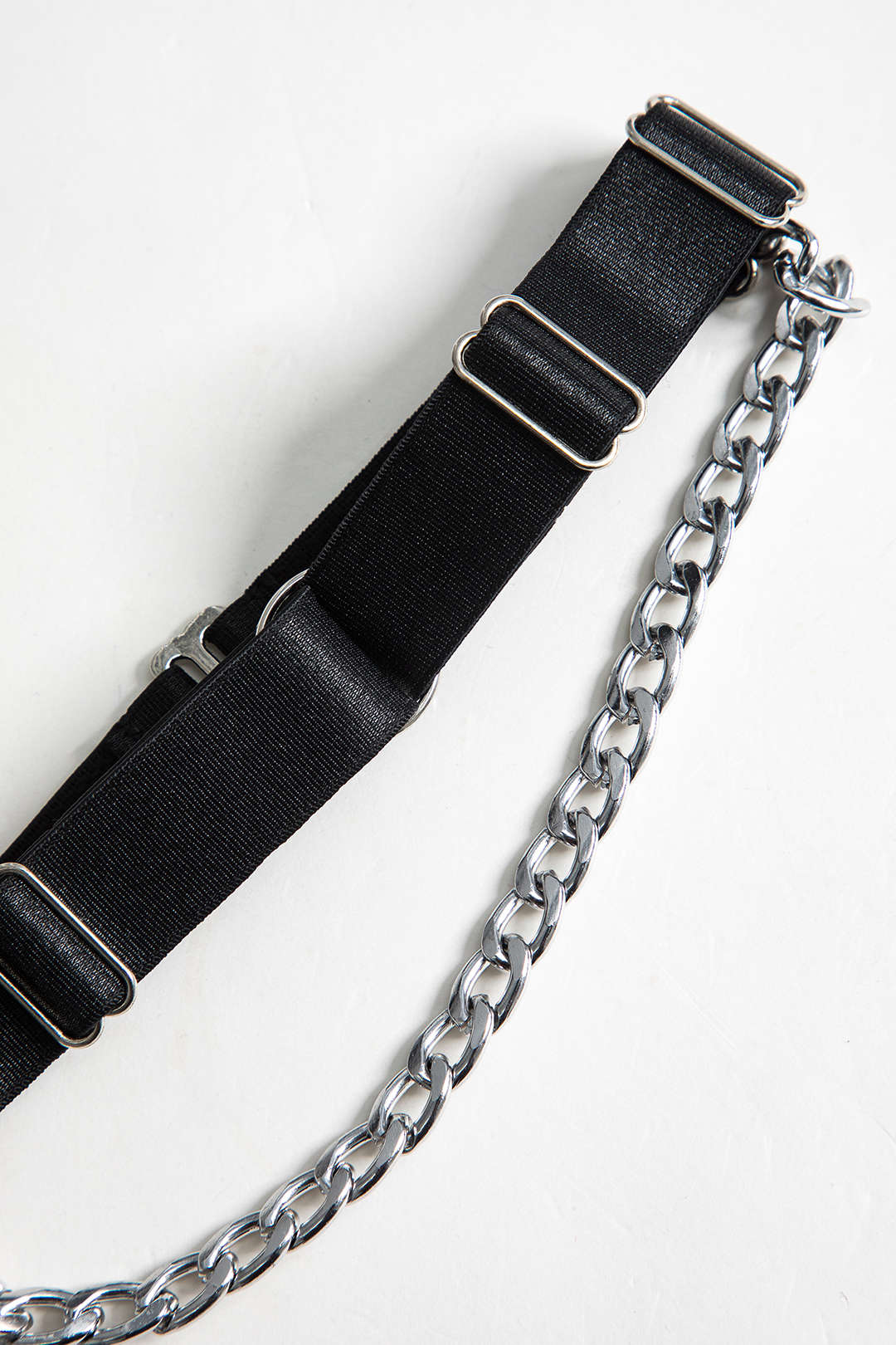 Tül Zincir Detaylı Büstiyer Bağlamalı Jartiyer Takımı