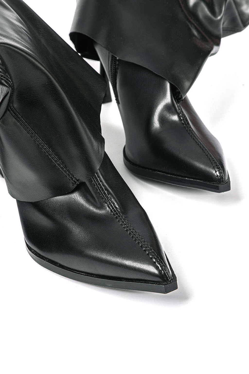 Deri Sivri Uçlu Diz Boyu Çizme