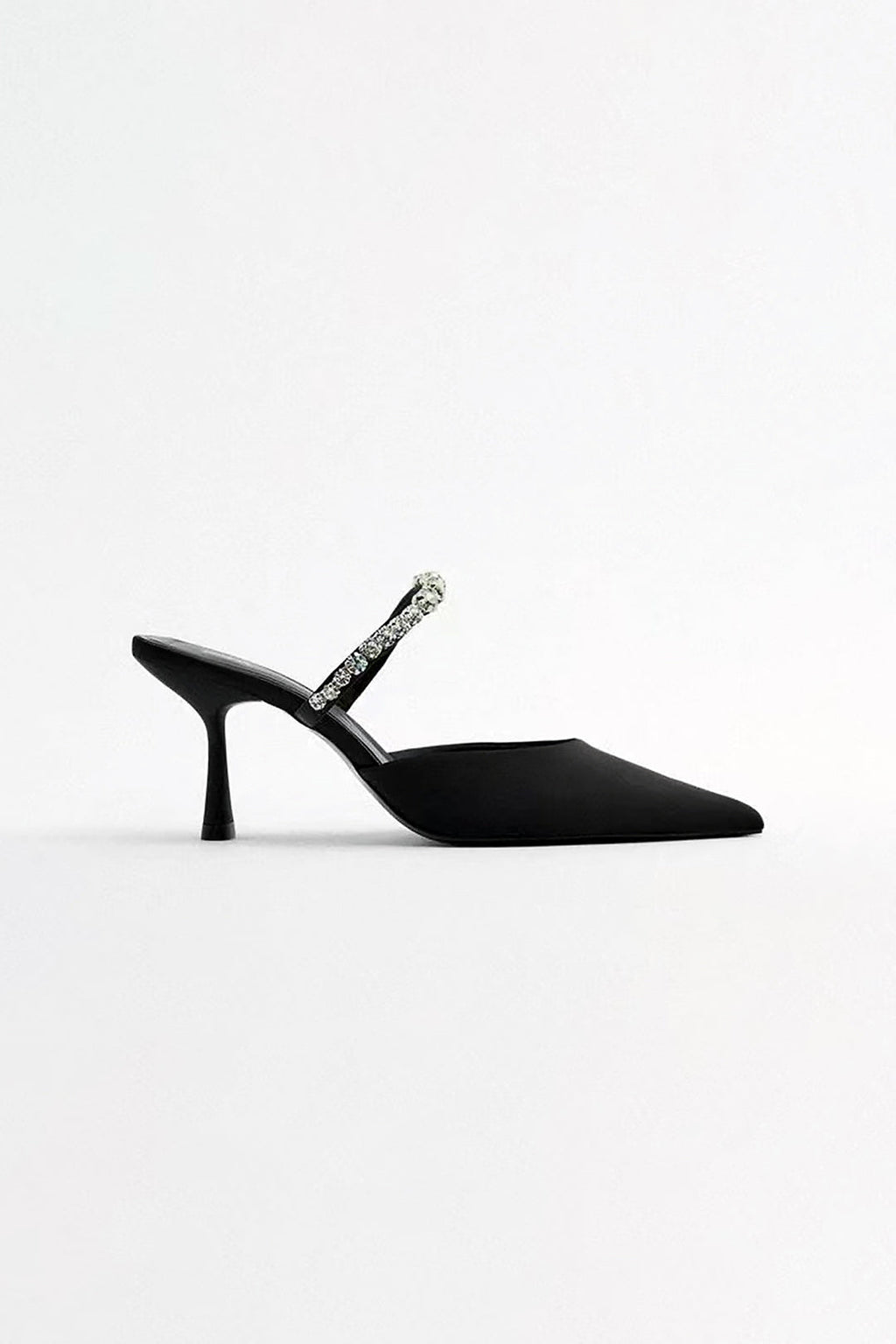 Taşlı Süslenmiş Sivri Uçlu Yüksek Topuklu Sandalet