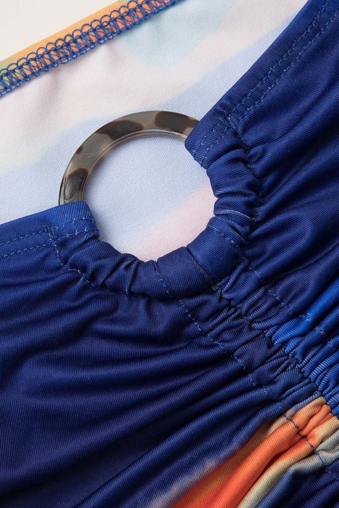 Çok Desenli Tek Omuzlu Kısa Üst ve Mayo Eteği Pareo Takım