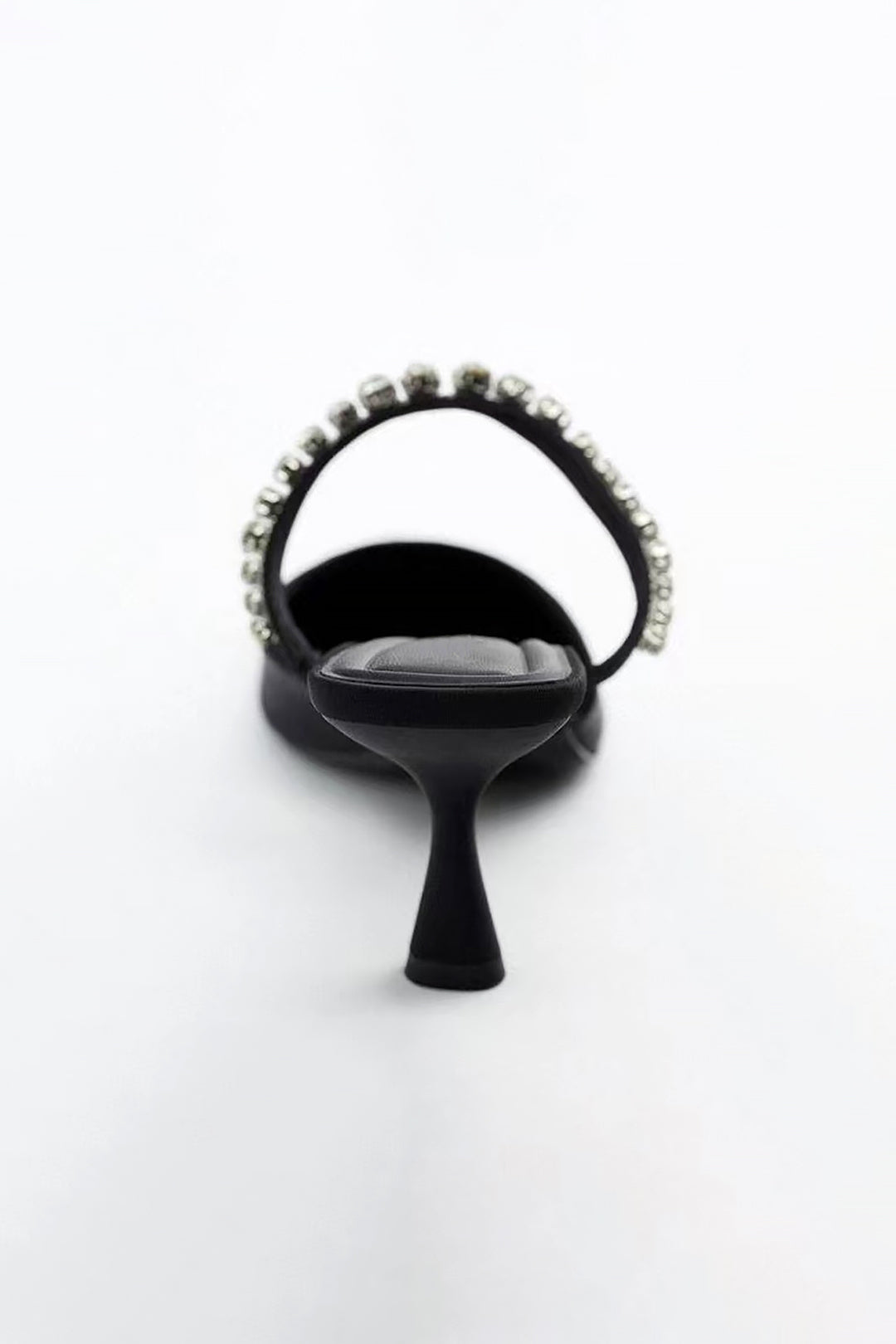 Taşlı Süslenmiş Sivri Uçlu Yüksek Topuklu Sandalet