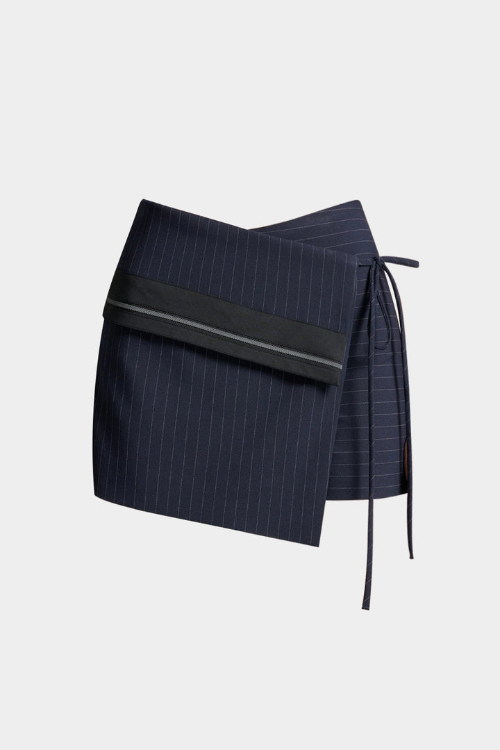 Fermuarlı Asimetrik Şort