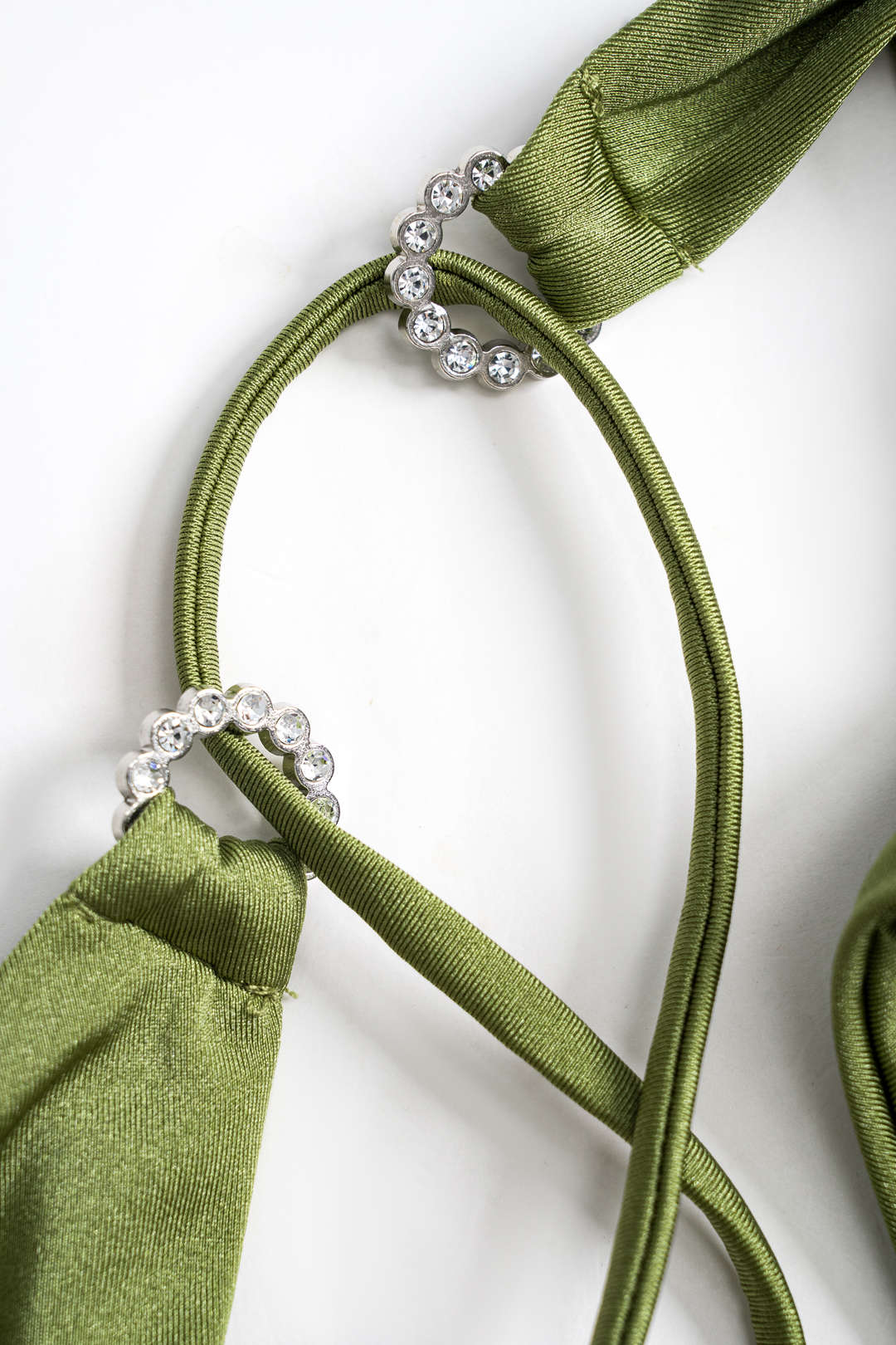 Metalik Strass Büzgülü Bağlamalı Sırt Dekolteli Bikini Takımı