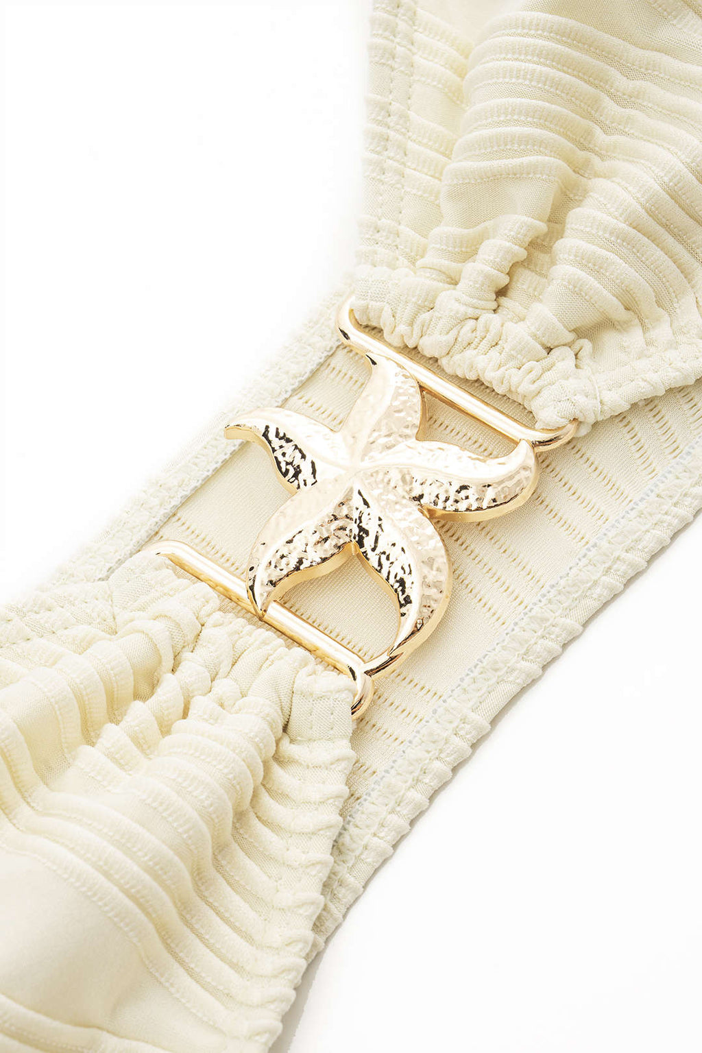 Metalik Aksesuarlı Bağlamalı Üç Parça Bikini Takımı