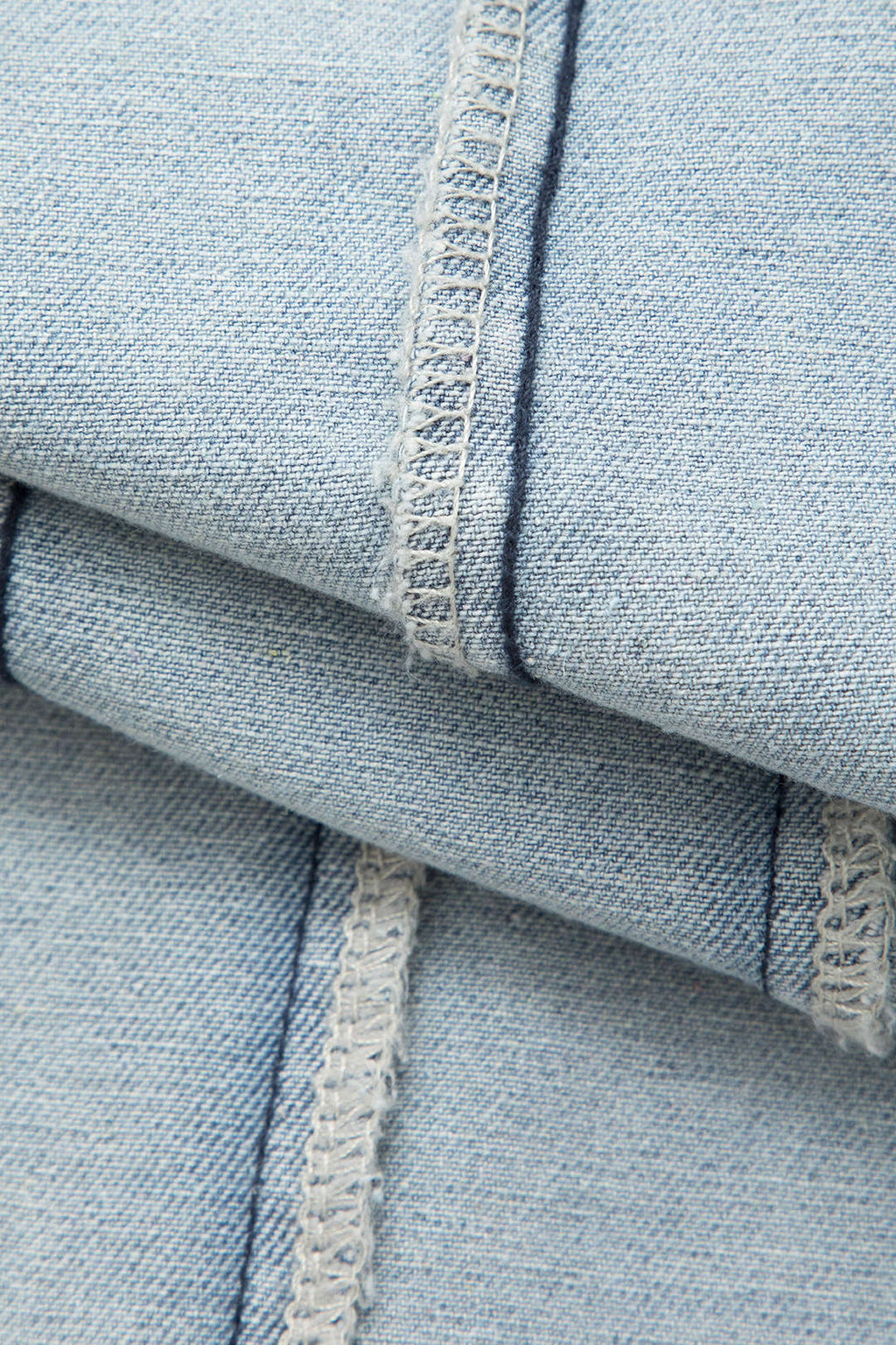 Denim Yıpranmış Detaylı Düz Paça Jean