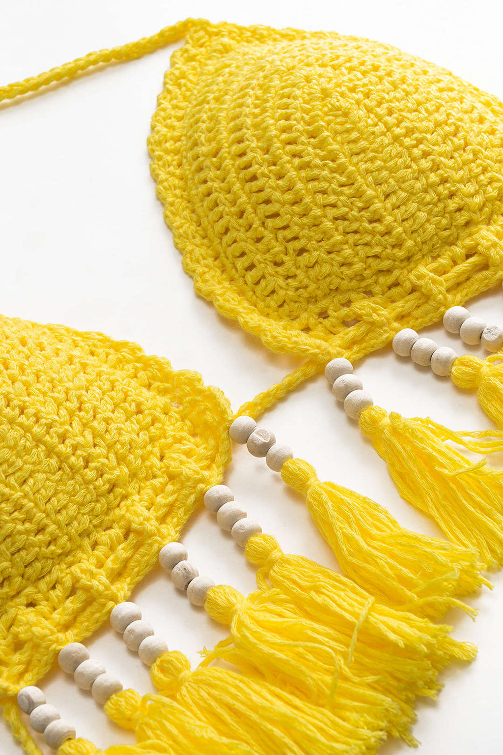 Sırt Açık Tüy ve Boncuk Detaylı Bikini Takımı