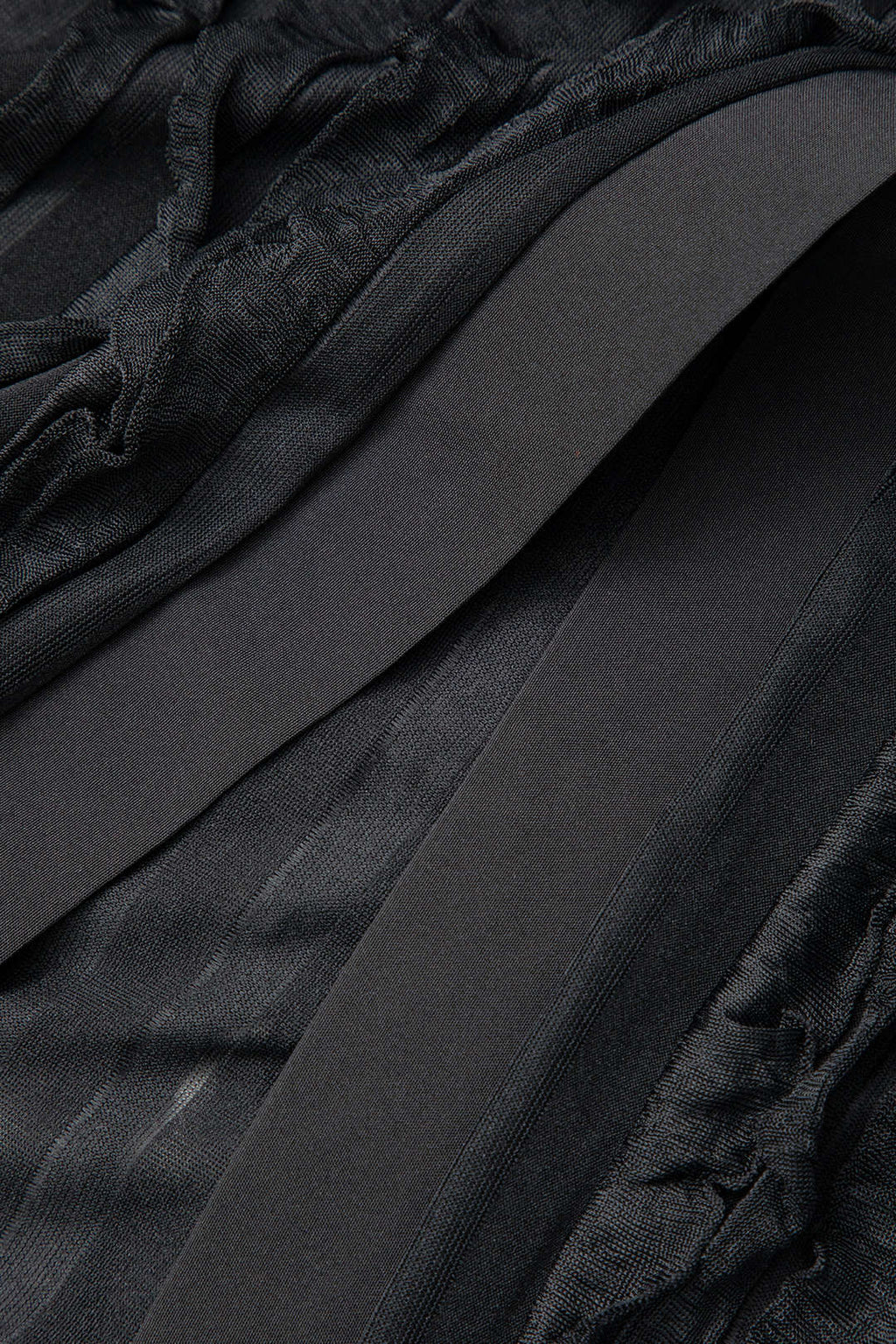 Düşük Omuzlu Dokulu Düğmeli Yırtmaçlı Uzun Kollu maksi Elbise