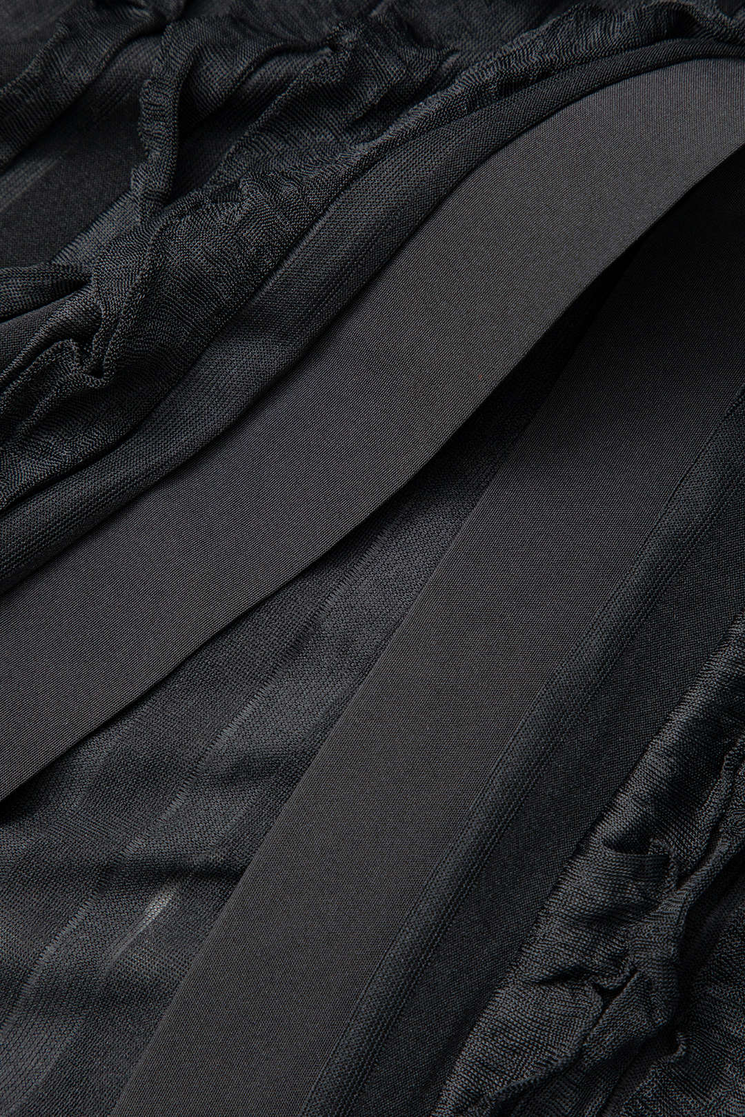 Düşük Omuzlu Dokulu Düğmeli Yırtmaçlı Uzun Kollu maksi Elbise