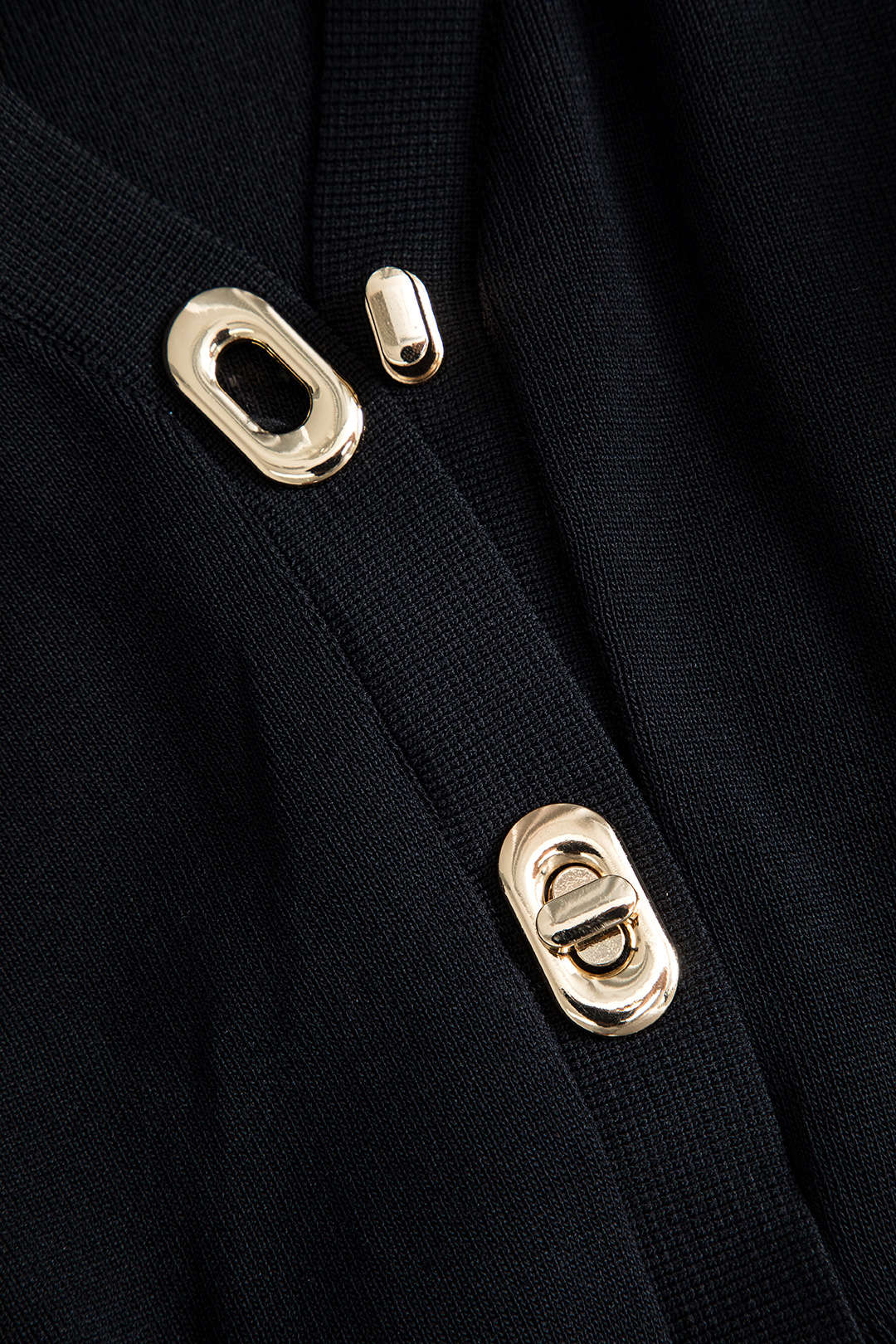 Yakalı Düğmeli Triko Hırka