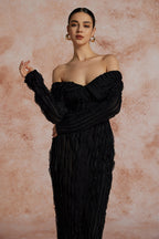 Düşük Omuzlu Dokulu Düğmeli Yırtmaçlı Uzun Kollu maksi Elbise