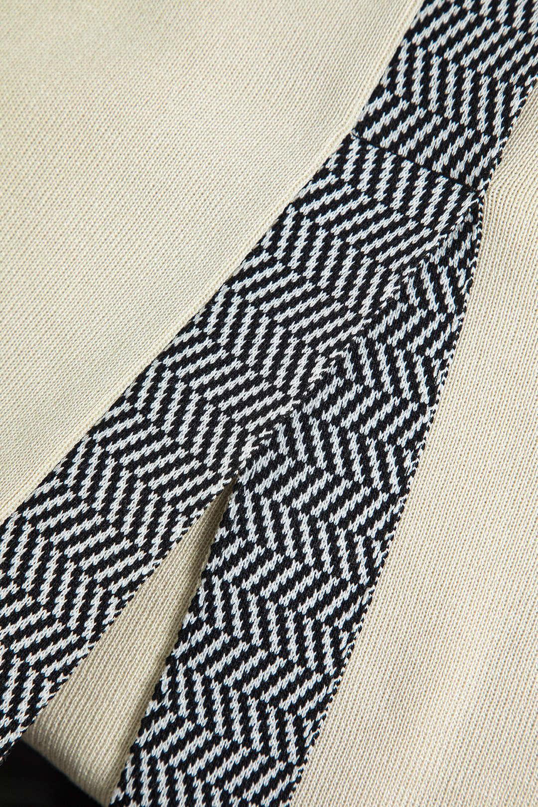 İllüzyon Desenli Baskı Cepli Uzun Kollu Kazak midi Elbise