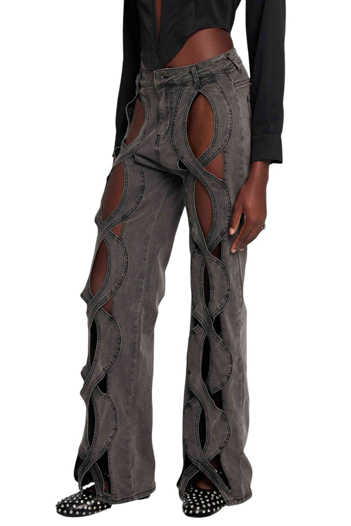 Oyuk Detaylı Denim Jean