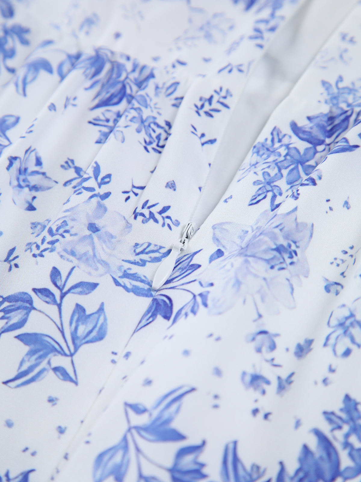 Çiçek Desenli Cepli Fermuarlı Uzun Elbise