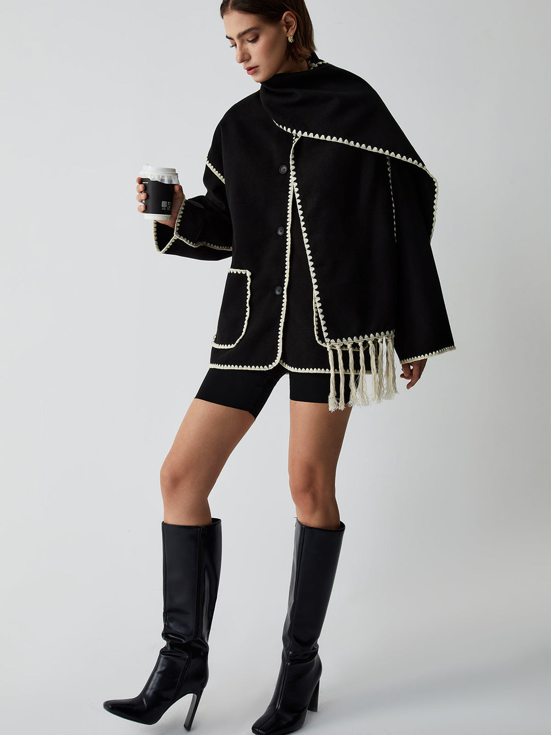 Şerit detaylı mont ve şal