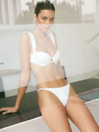 Parlak İnci Kabuğu Bikini Takımı