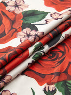 Sırt Dekolteli Çiçek Desenli Uzun Elbise