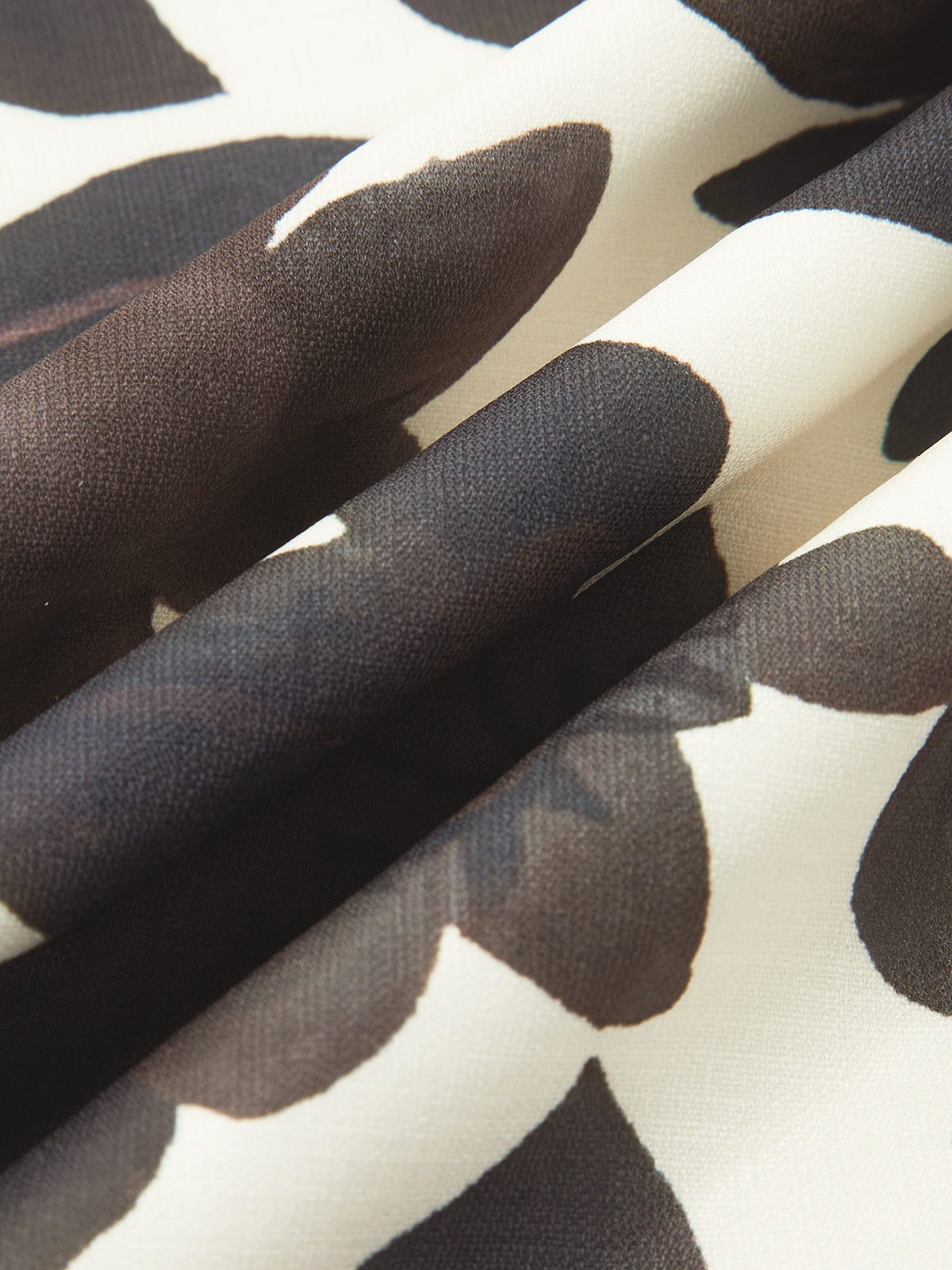 Sırt Dekolteli Desenli Yırtmaçlı Fermuarlı Elbise