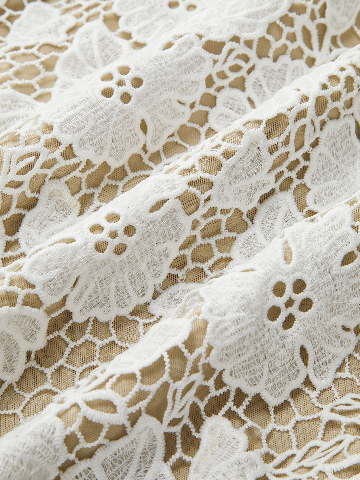 Yarı Şeffaf Çift Katmanlı Dantel Askılı Elbise