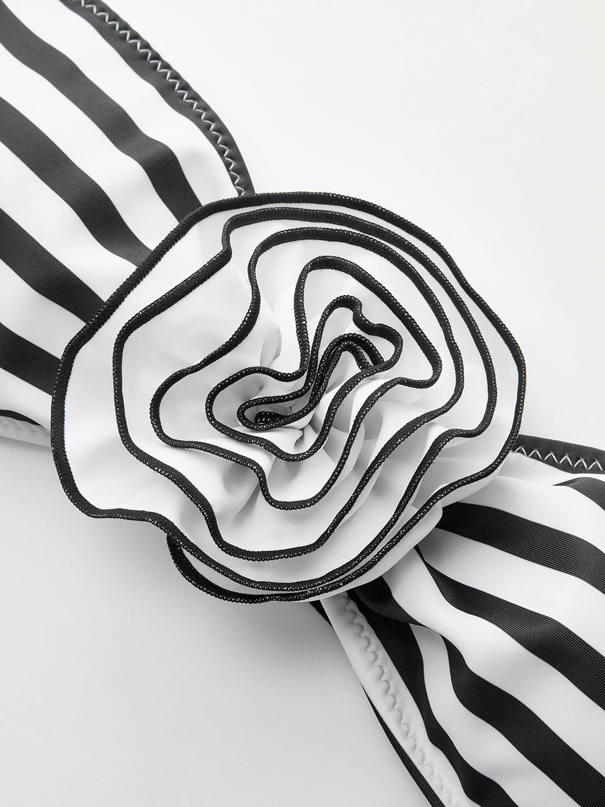 Çizgili Çiçek Detaylı Bandeau Bikini Takımı