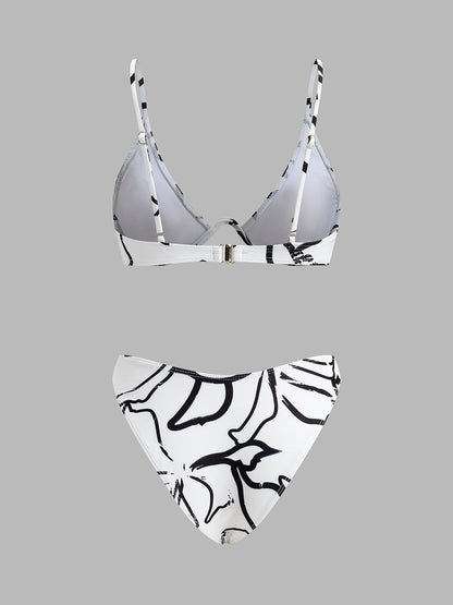 Soyut Desenli Üçgen Bikini Takımı