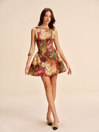 Çiçek Desenli Sırtı Açık Salaş Elbise