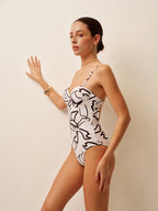 Desenli İnce Askılı Tek Parça Mayo