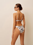 Soyut Desenli Üçgen Bikini Takımı