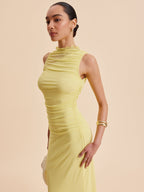 File Detaylı Şirretli Kolsuz Elbise