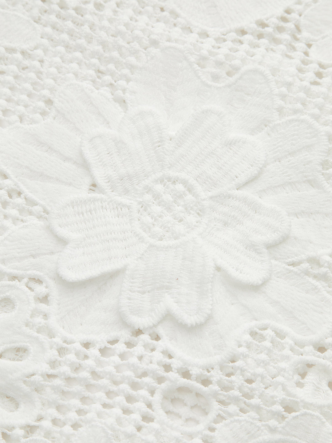 Yarı şeffaf mini elbise