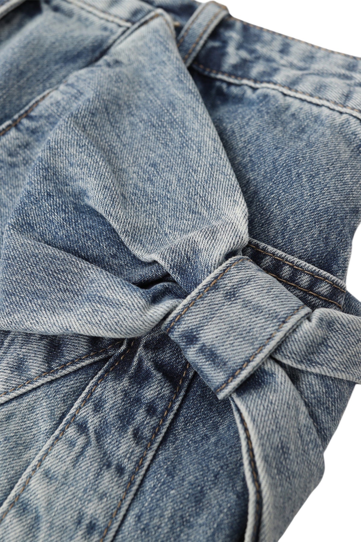 Fiyonk Detaylı Kısa Denim Etek