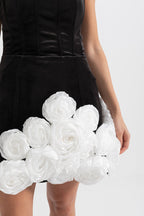 Gül Süslemeli Mini Elbise