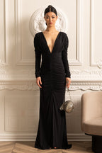 Derin Yaka Dantelli Elbise