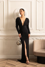 Derin Yaka Dantelli Elbise