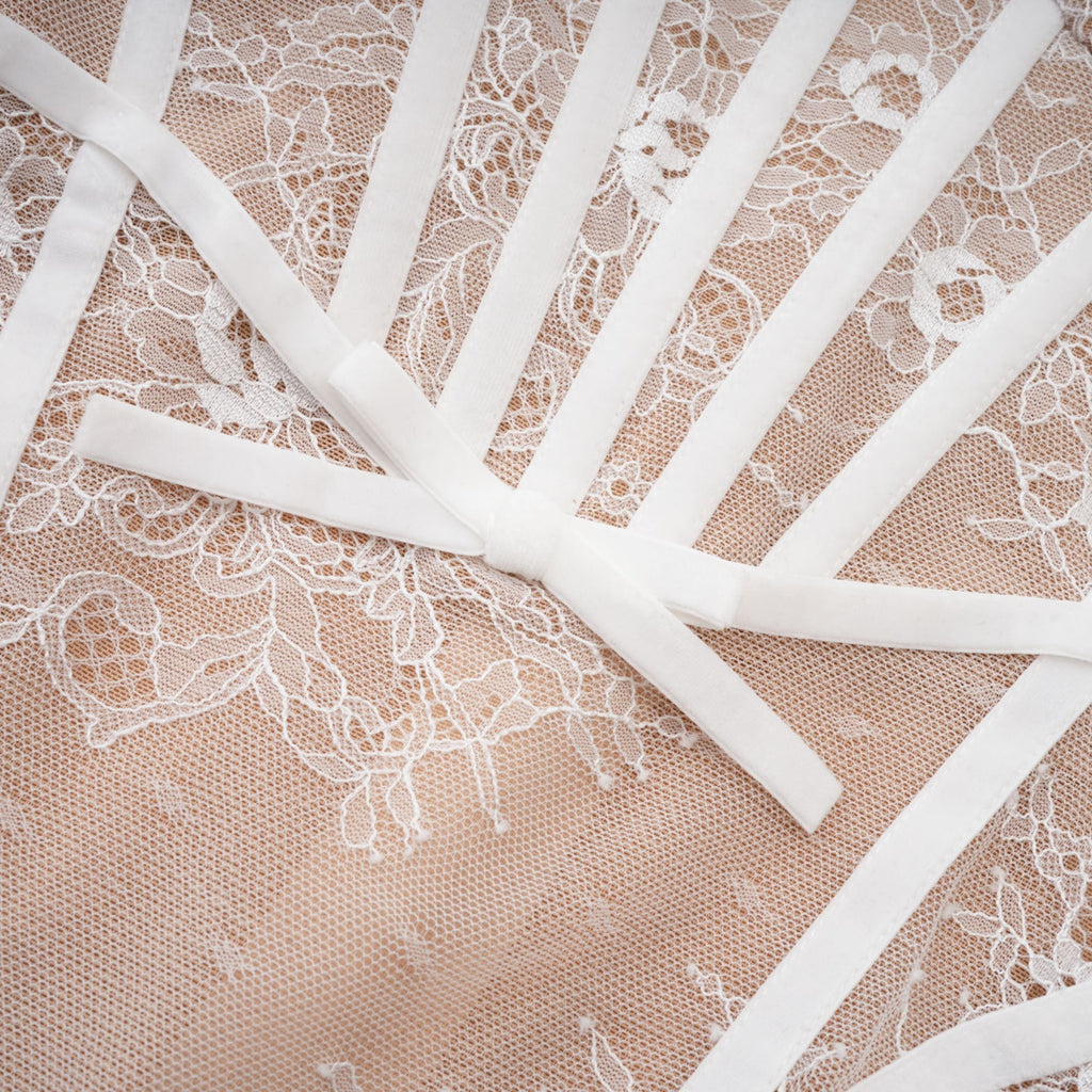 Renéa dantelli mini elbise