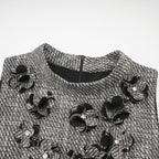 Nadège sahte çiçek detaylı kolsuz mini elbise