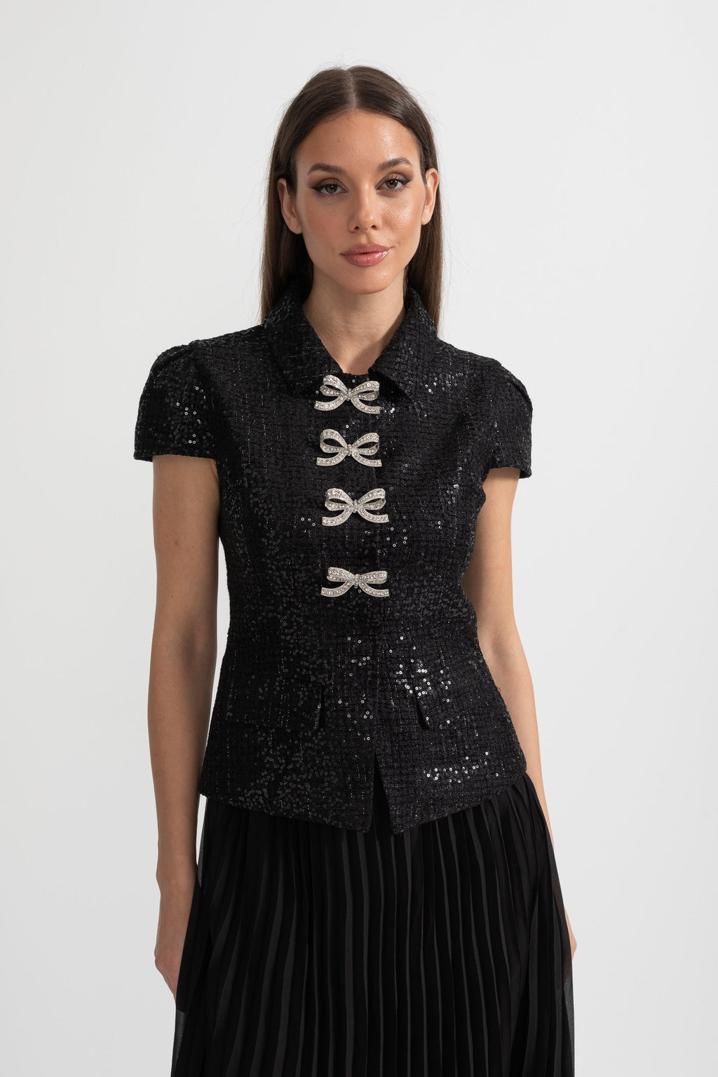 Payetli Üst ve Pileli Etekli Takım