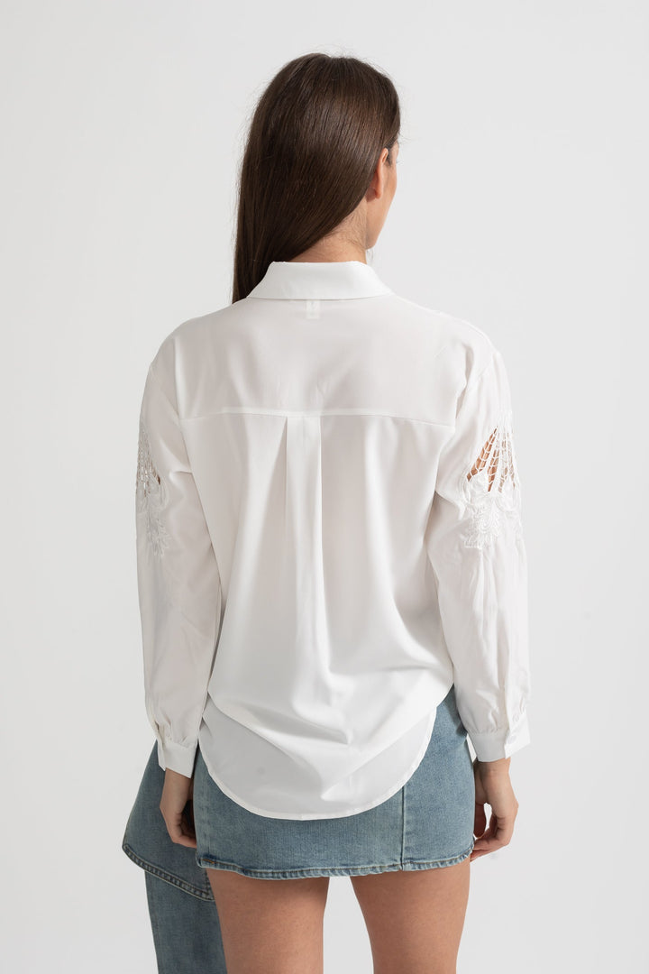 Kol omuz detaylı gömlek