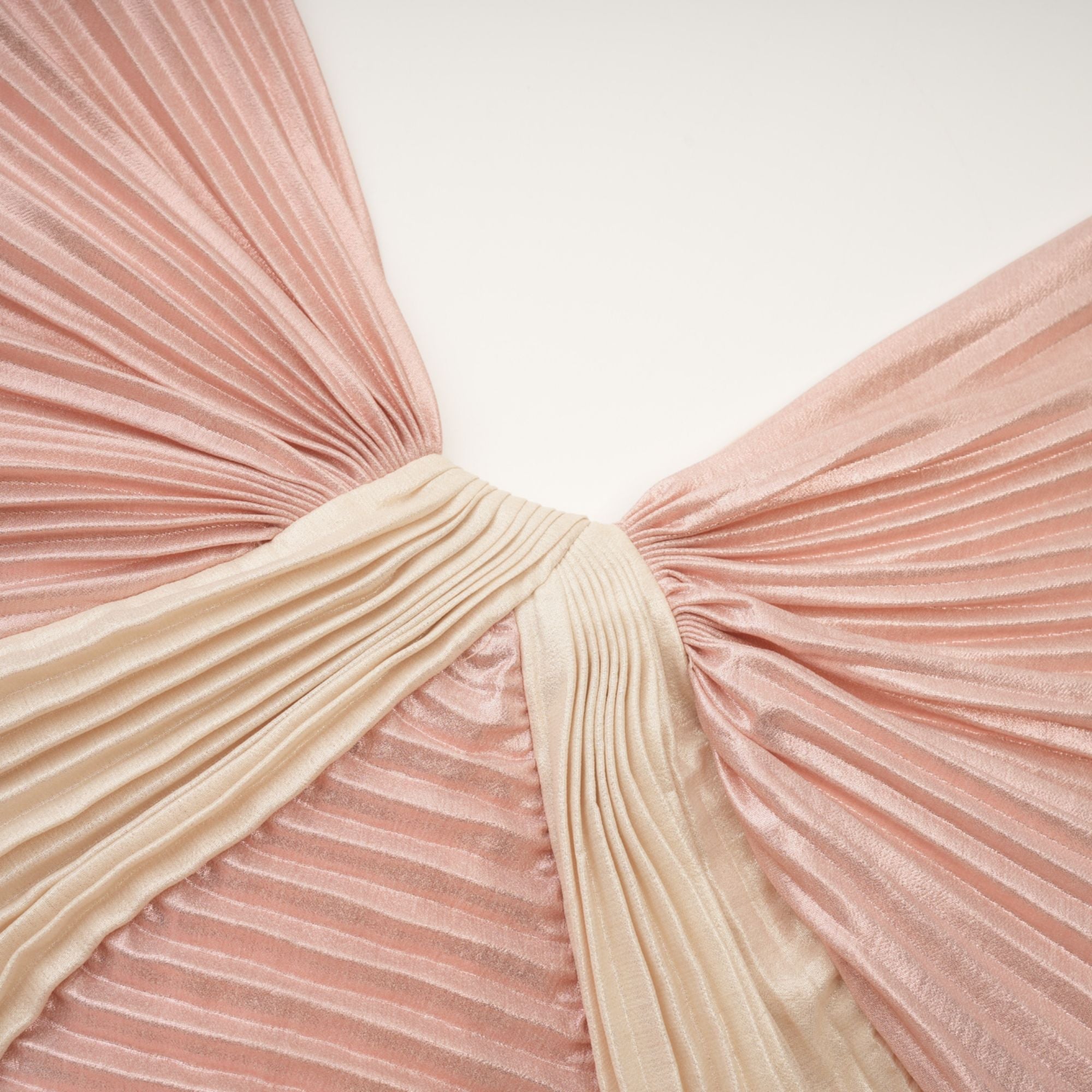 Shiema parlak pileli maksi elbise