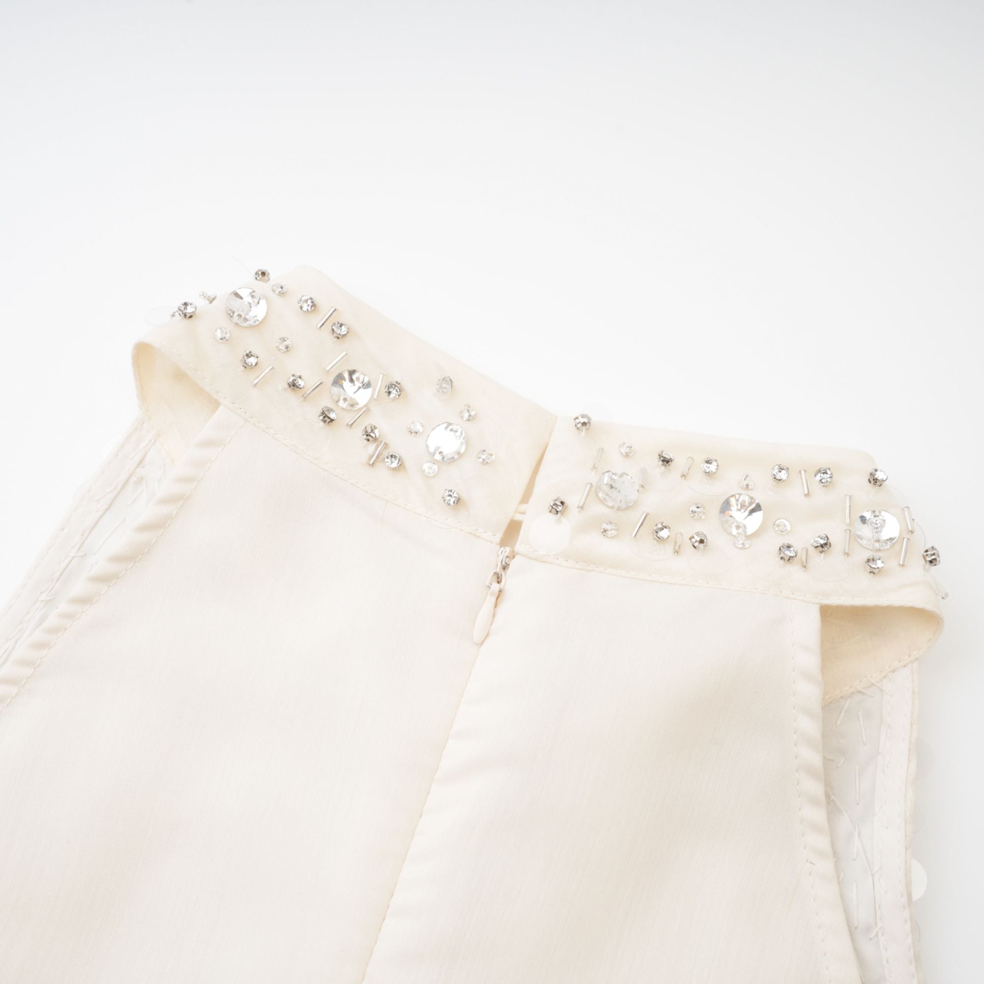 Fionula süslenmiş mini elbise