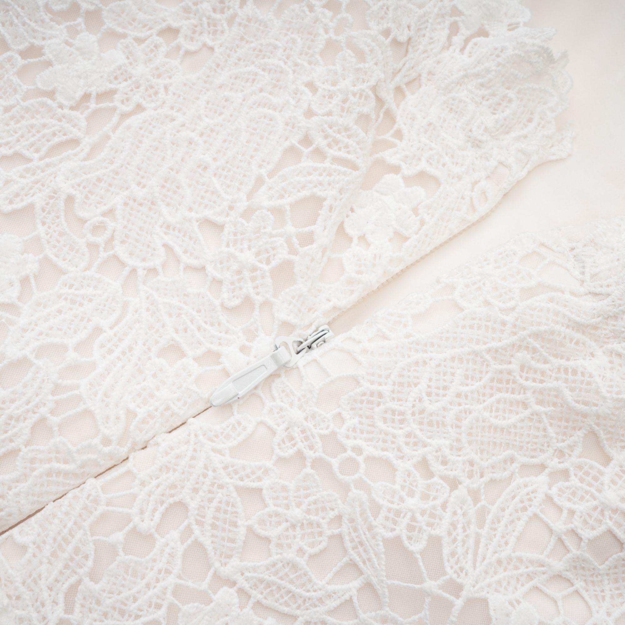 Cyrielle dantel mini elbise