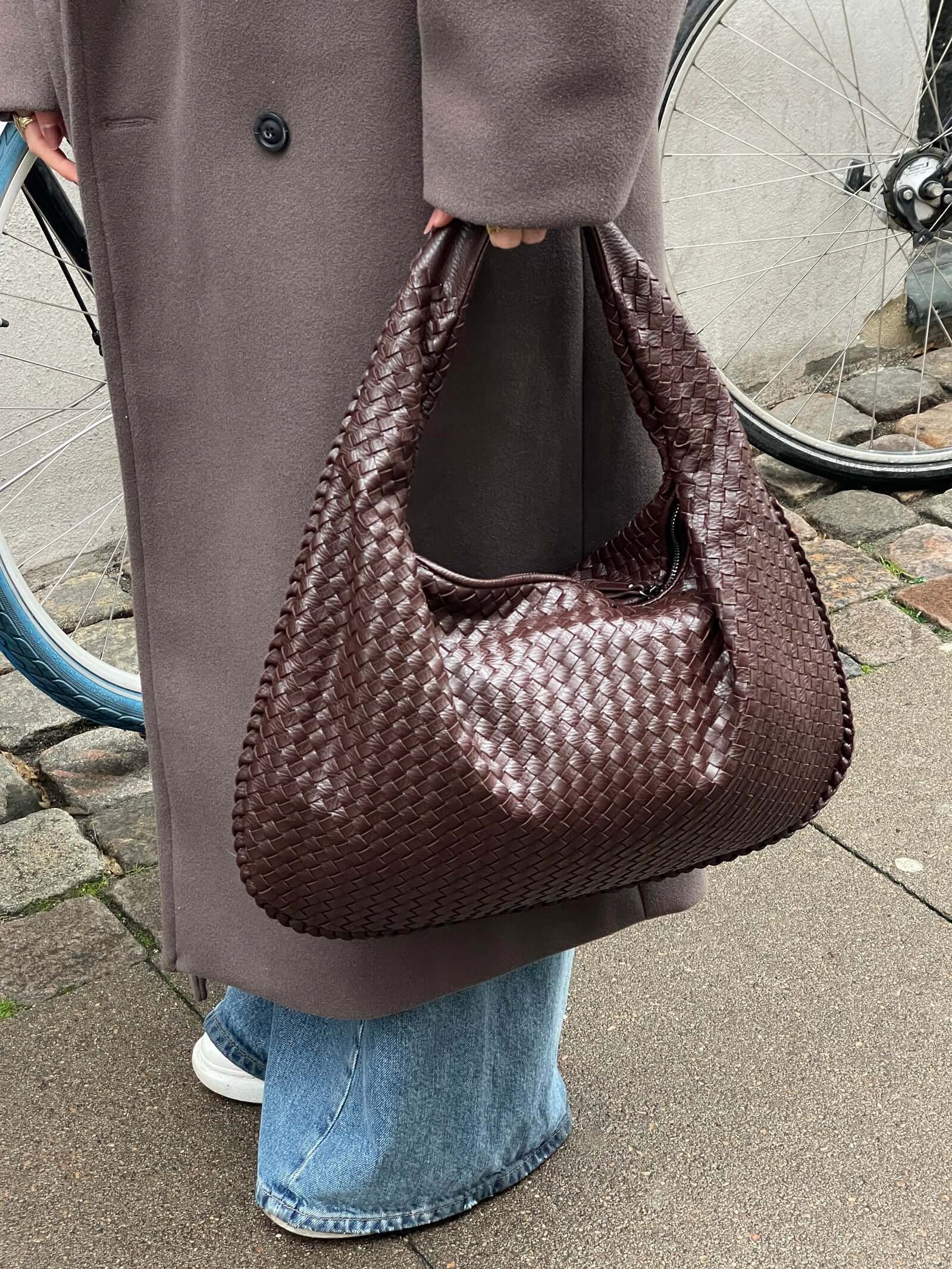 Woven Büyük Boy Vegan Deri Çanta