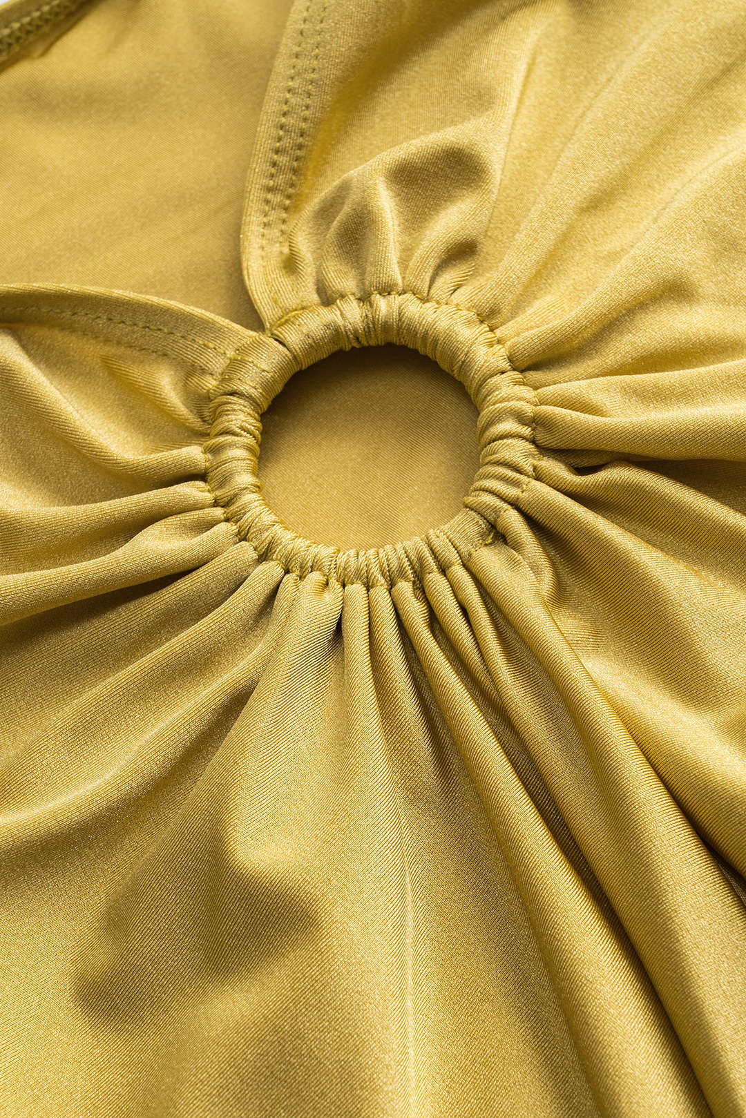 Sırt Dekolteli Bikini ve Mayo Eteği Pareo Takımı