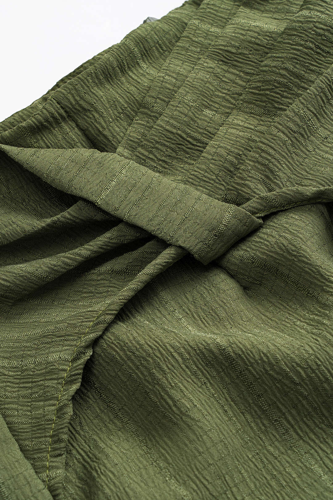 Düz Büzgülü Fermuarlı Şort