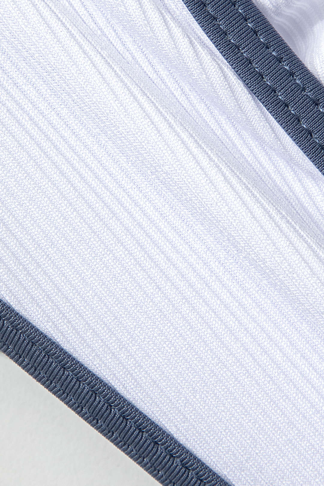 İnci Detaylı Halter Yaka 2 Parça Bikini Takımı