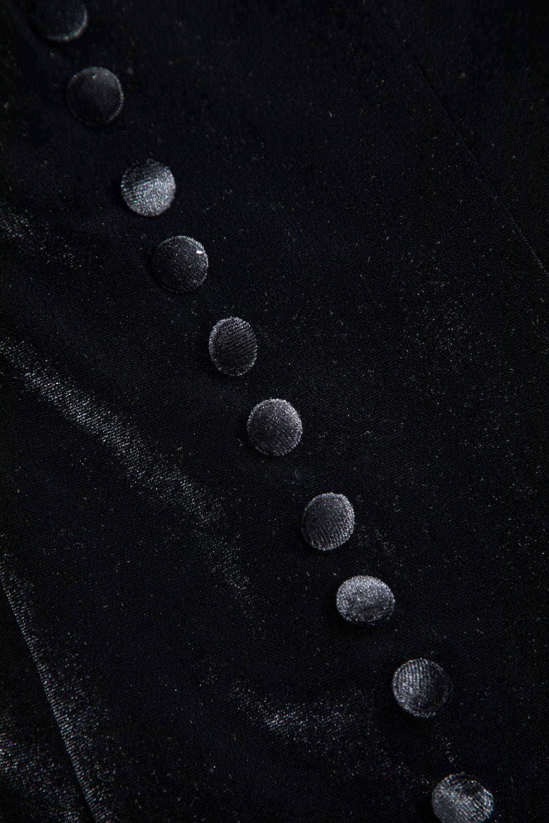 Kontrast Kadife Düğmeli Asimetrik Mini Elbise