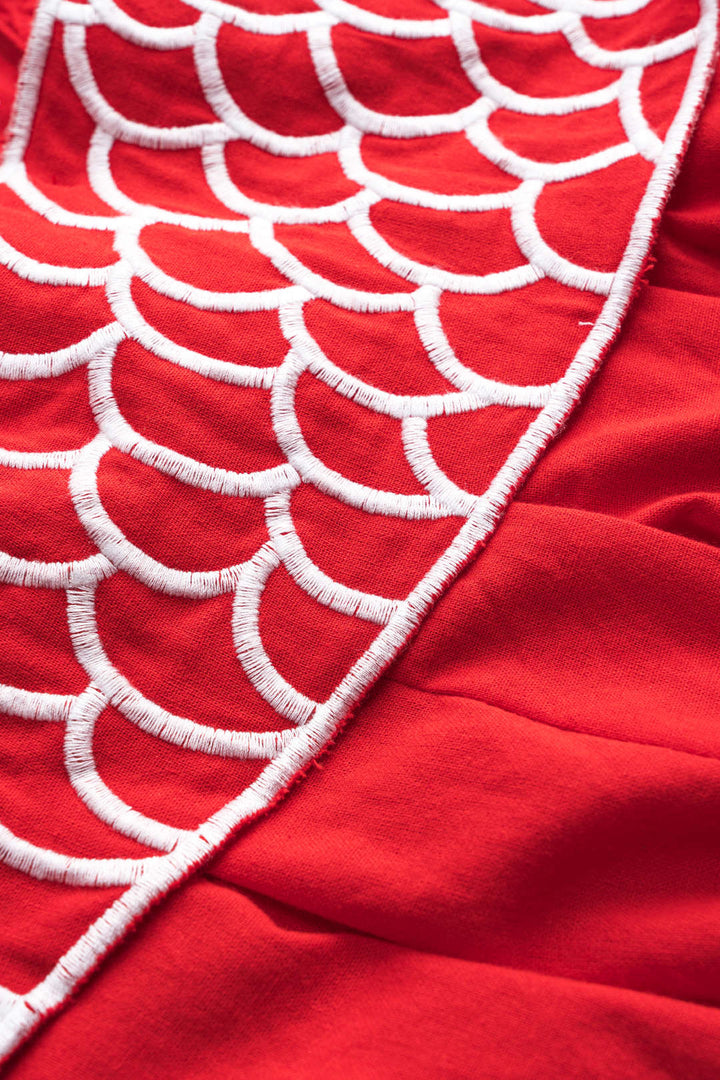 Pileli Balık Nakışlı Sırt Dekolteli Askısız Maxi Elbise