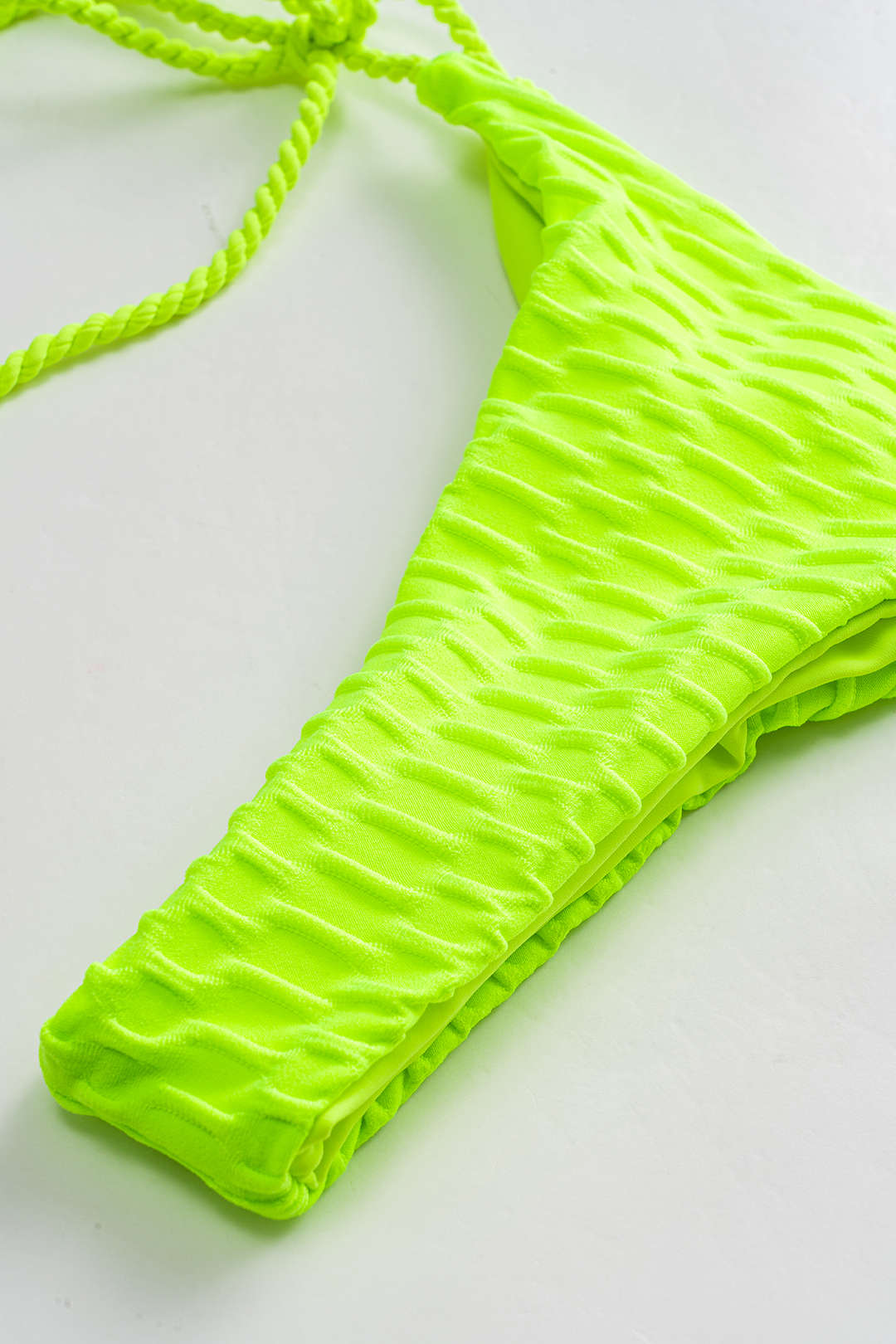 Metalik Saçaklı Kıvrımlı Bağlamalı Bikini Takımı