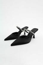 Taşlı Süslenmiş Sivri Uçlu Yüksek Topuklu Sandalet