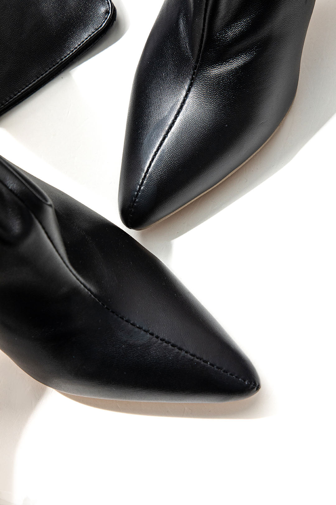 Deri Sivri Burunlu Diz Üstü Bot